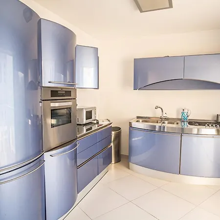 빌라 You Will Love This Luxury 3 Bedroom Holiday In Protaras, 1208